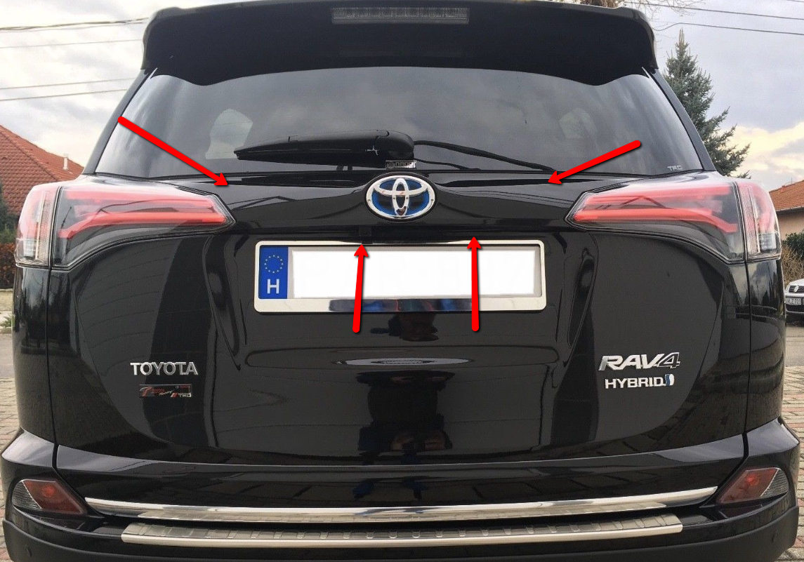 Toyota Klub RAV4 IV 2016 Blenda tył Wymiana oświetlenia